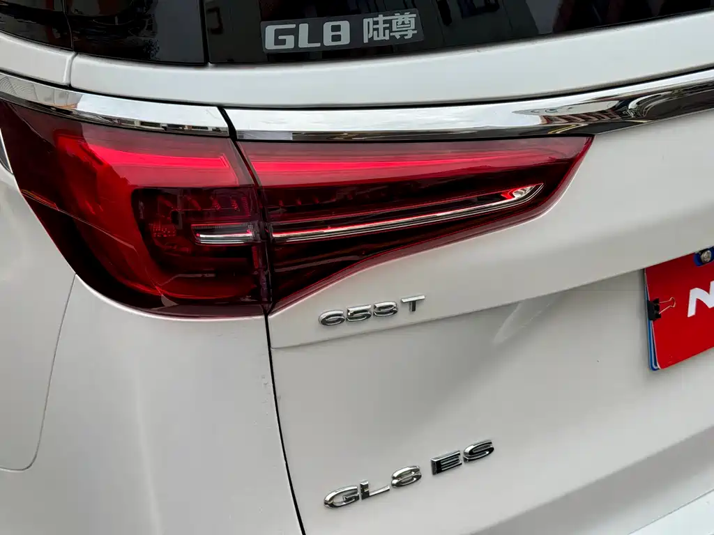 Buick GL8 2021 — фото 10