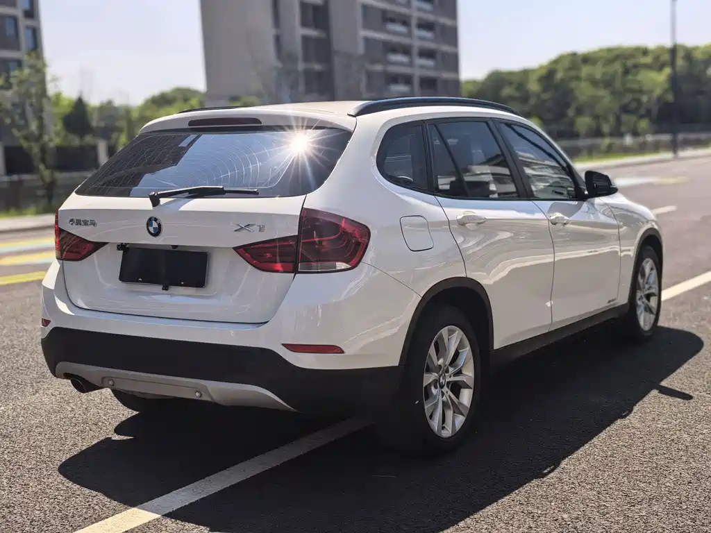 BMW X1 2014 — фото 7