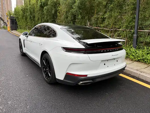 Porsche Panamera 2024