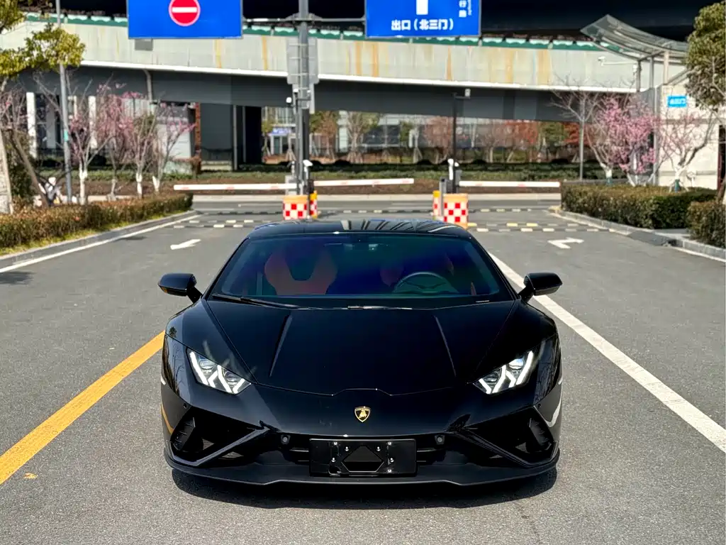 Lamborghini Huracán 2023