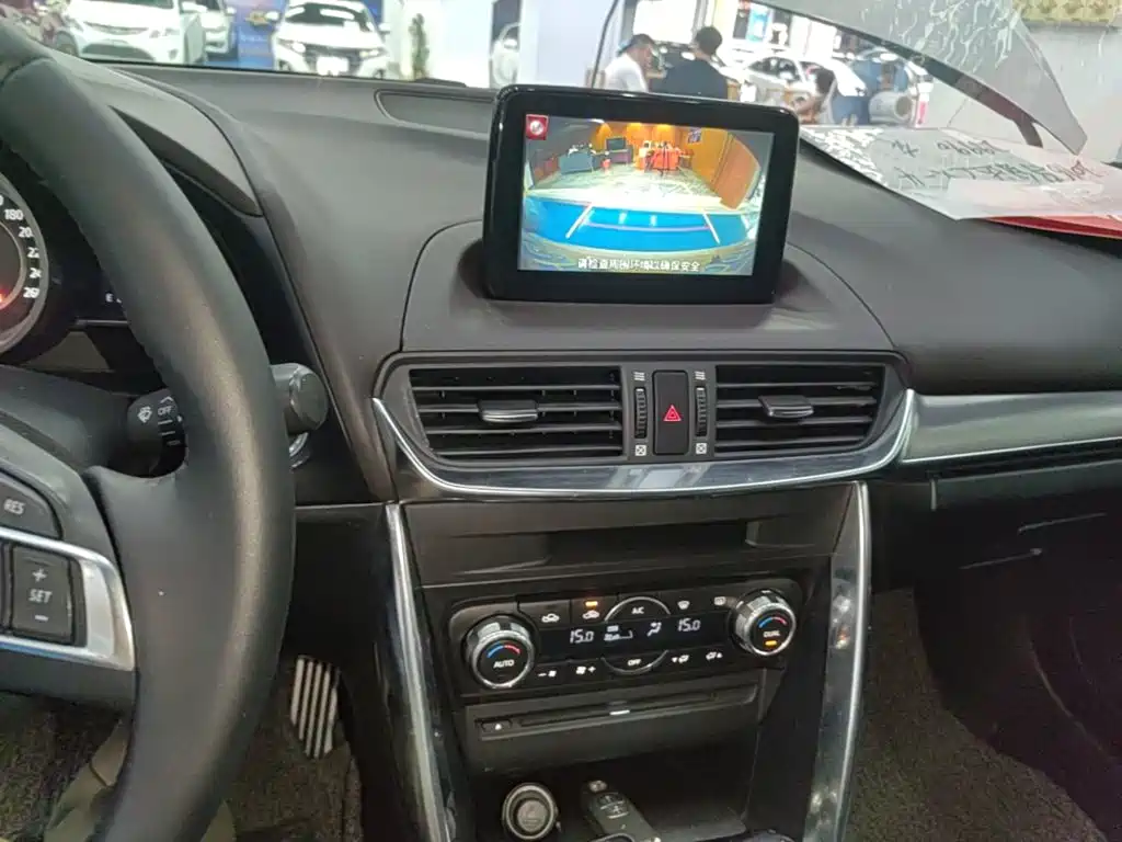 Mazda CX-4 2016 — фото 13