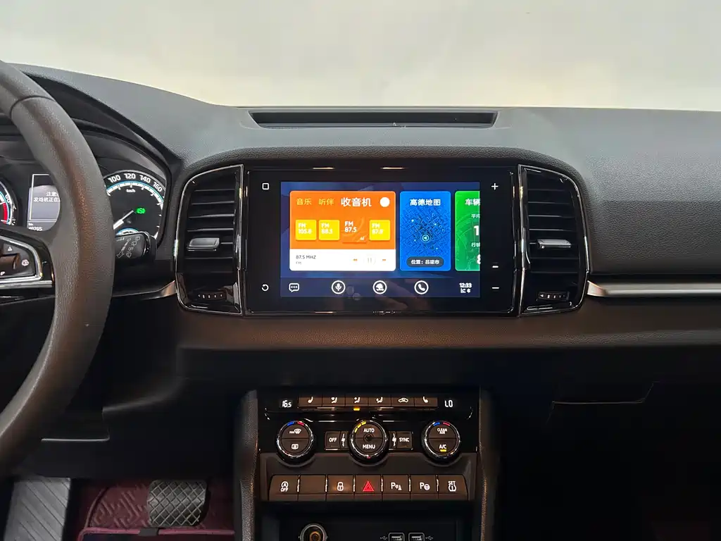 Skoda Karoq 2022 — фото 8