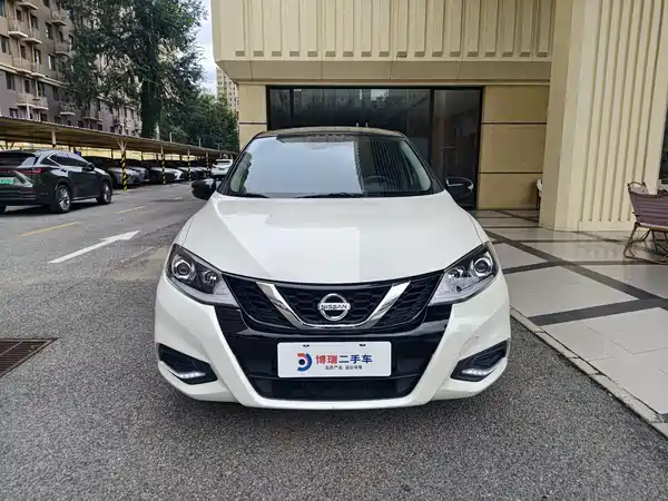 Nissan Tiida 2023