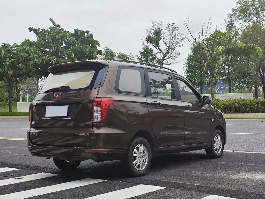 Wuling Hongguang 2019 — фото 11