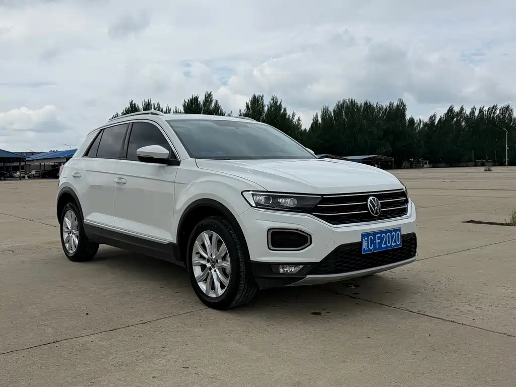 Volkswagen T-Roc 2023 — фото 3