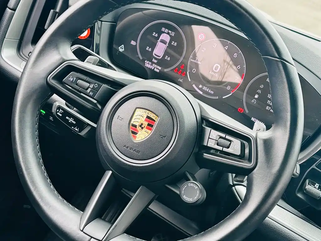 Porsche Cayenne 2024 — фото 19