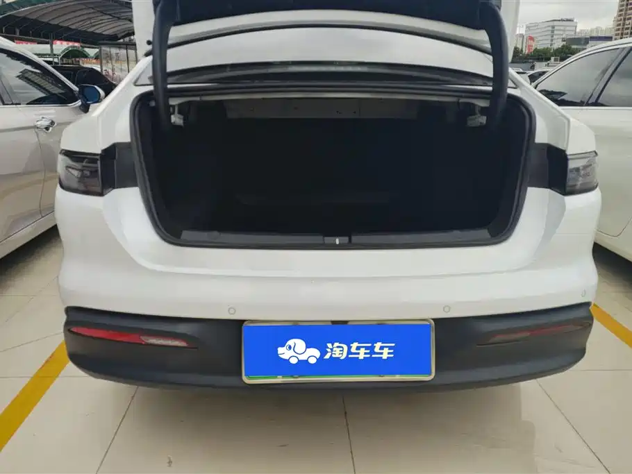 BYD Seal 05 DM-i 2025 — фото 4
