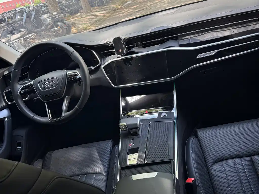 Audi A6L 2025