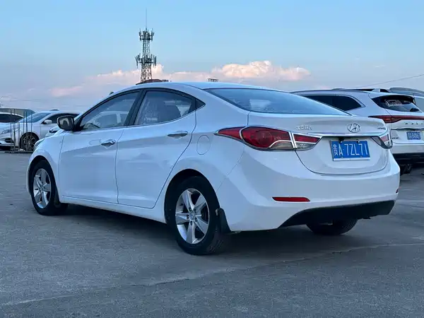Hyundai Elantra Langdong 2014