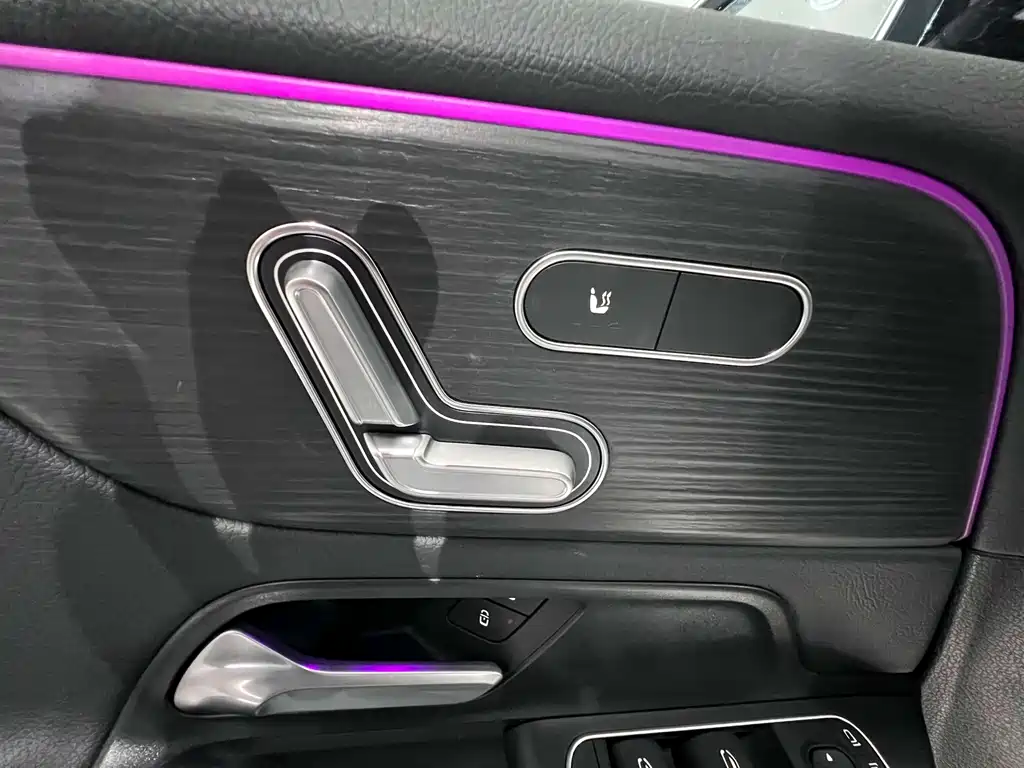 Mercedes-Benz GLB 2023 — фото 11