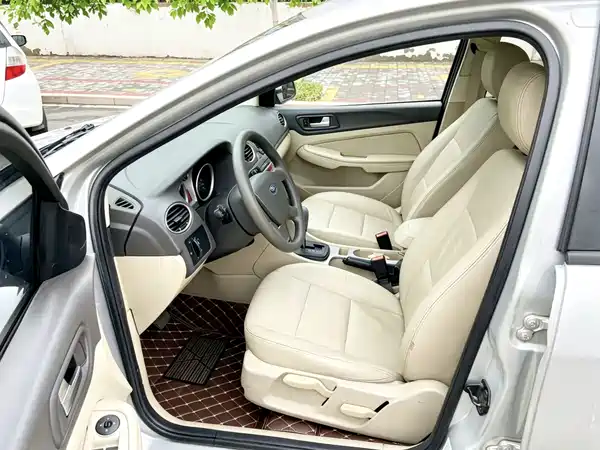 Ford Focus 2011