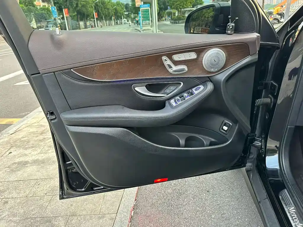 Mercedes-Benz GLC 2020