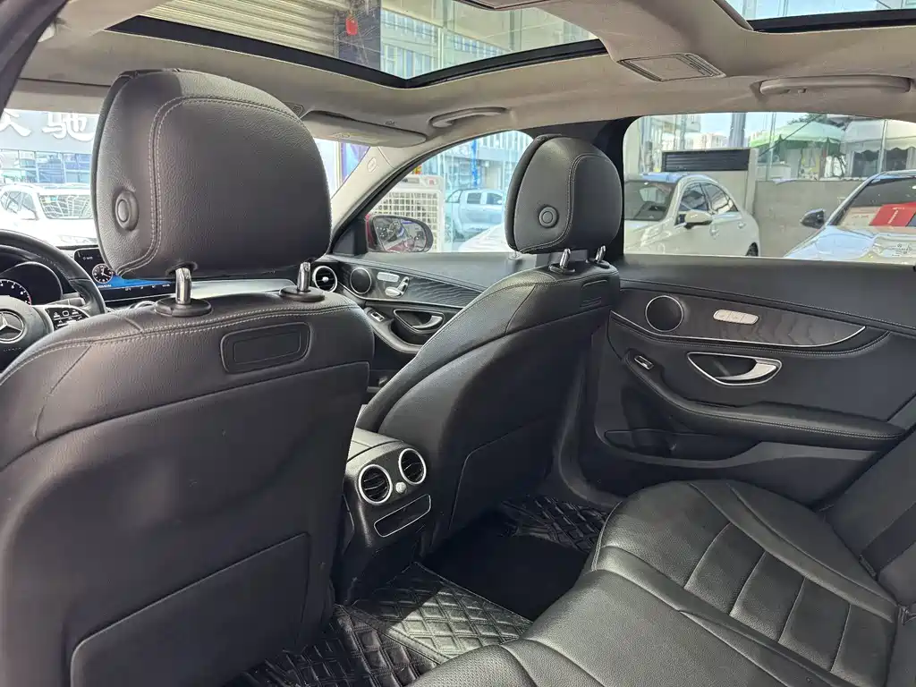 Mercedes-Benz C-Class 2018 — фото 13