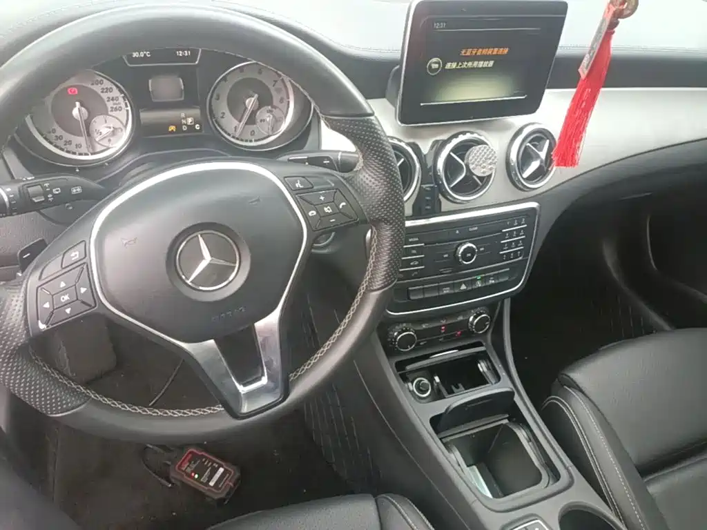 Mercedes-Benz GLA 2016 — фото 10