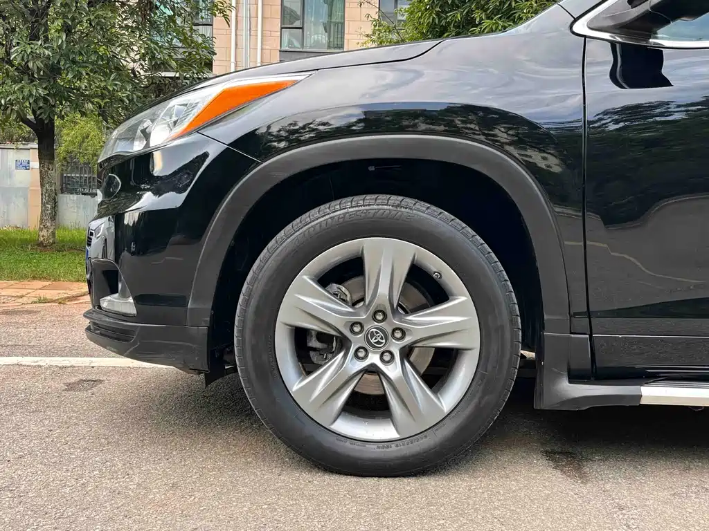 Toyota Highlander 2017 — фото 25