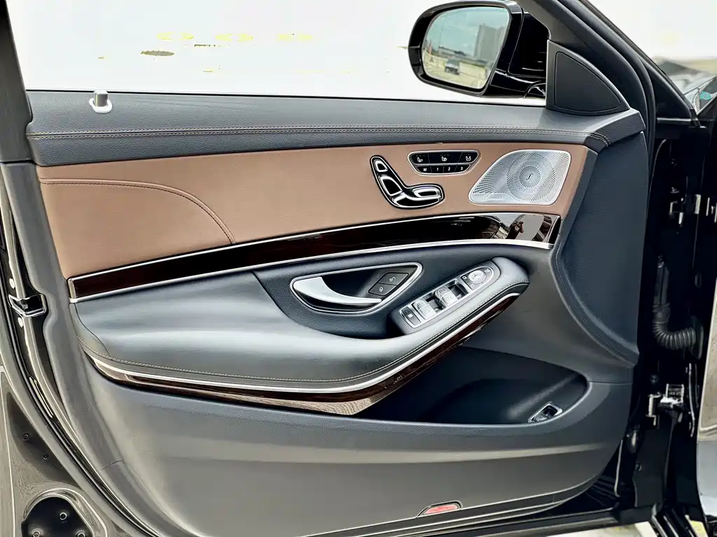 Mercedes-Benz Maybach S-Class 2018 — фото 11
