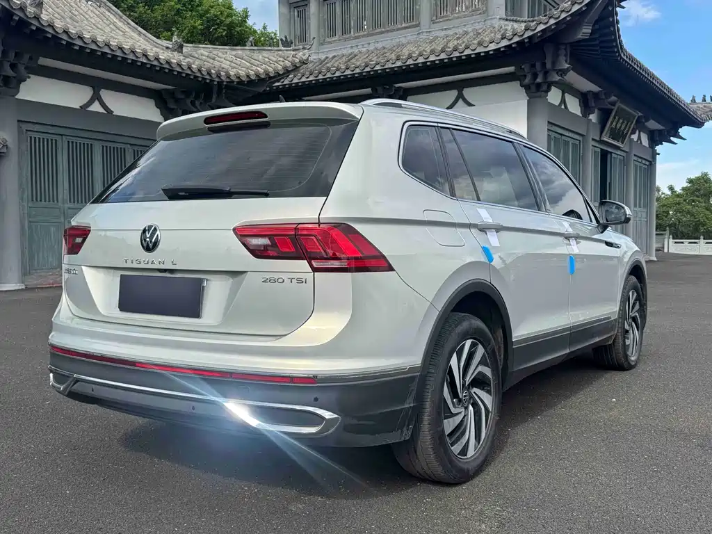 Volkswagen Tiguan L 2022 — фото 6