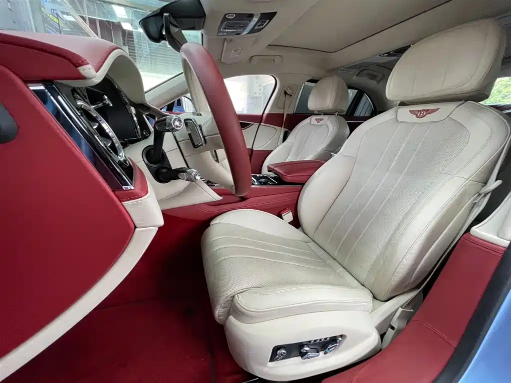 Bentley Flying Spur 2021 — фото 15