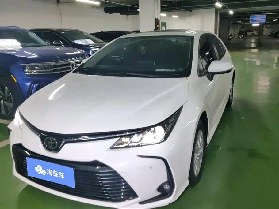 Toyota Corolla 2019 — фото 1
