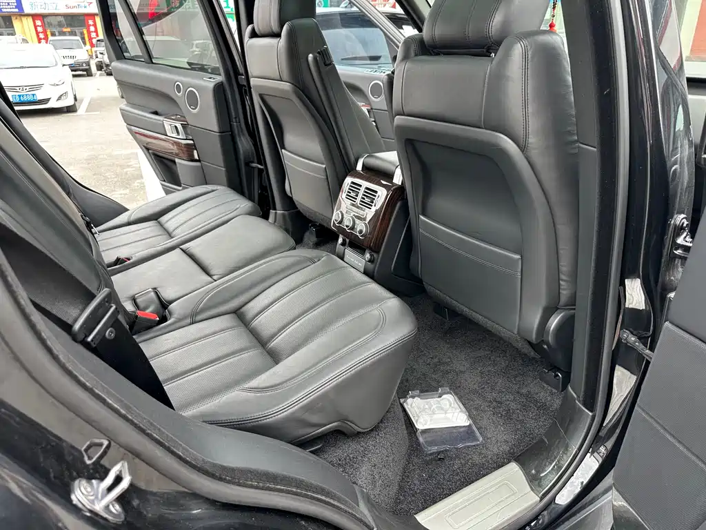 Land Rover Range Rover 2018 — фото 14