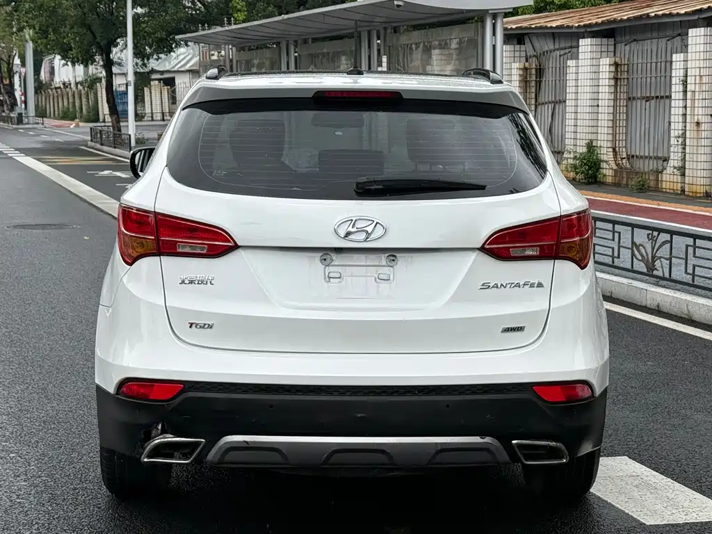 Hyundai Santa Fe 2015 — фото 6