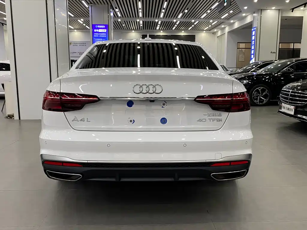Audi A4L 2025 — фото 3