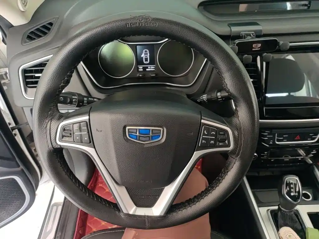 Geely Vision X6 2016 — фото 11