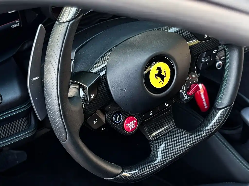 Ferrari F8 2021 — фото 16