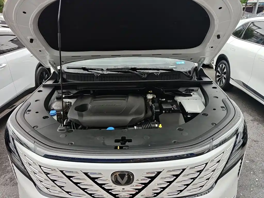 Changan CS75PLUS 2025 — фото 20