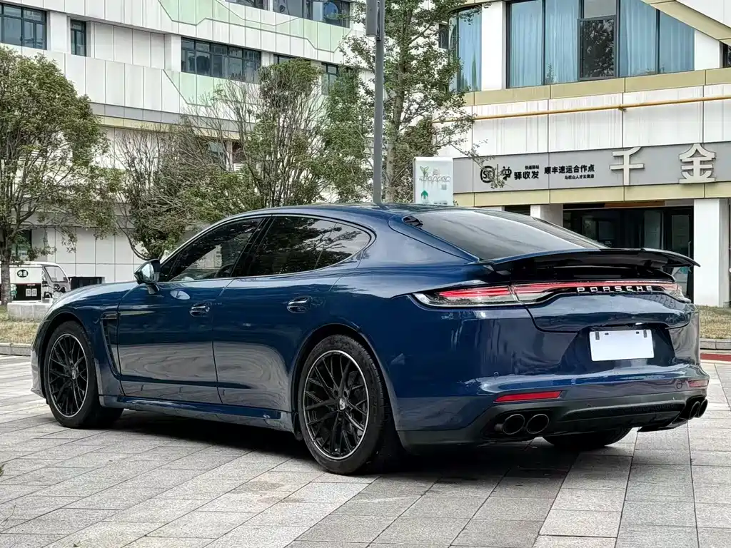 Porsche Panamera 2015 — фото 9