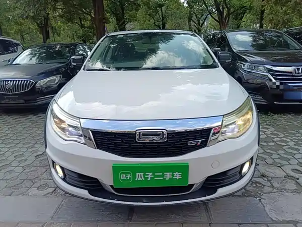 Qoros 3 2017