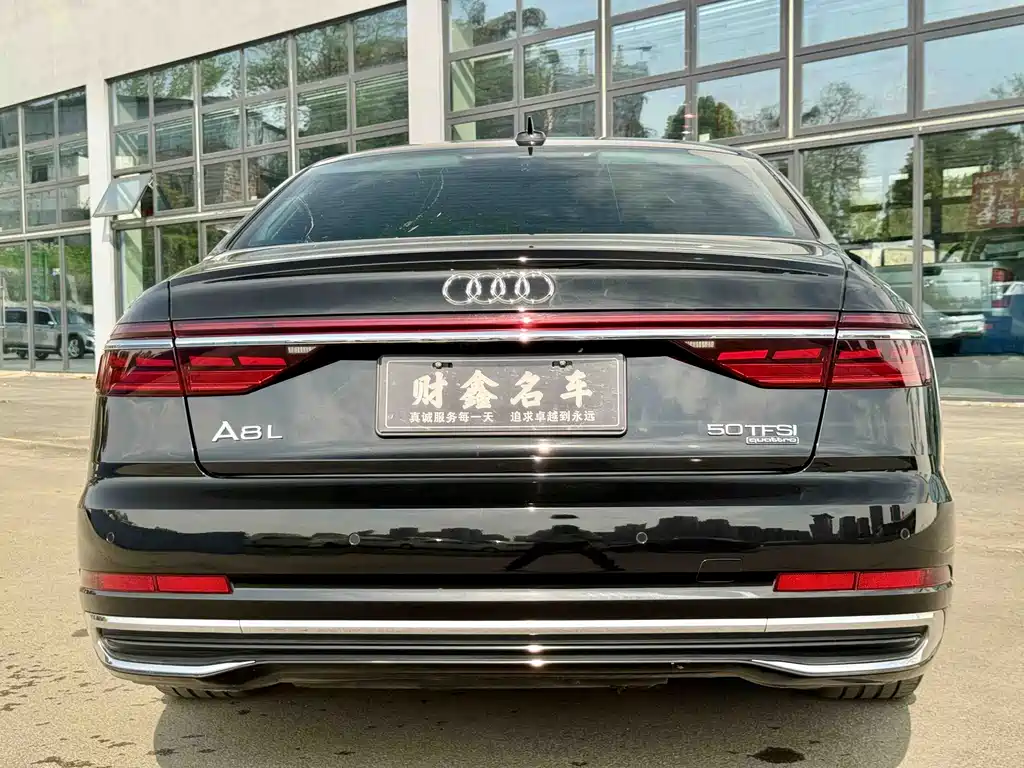 Audi A8 2023 — фото 15