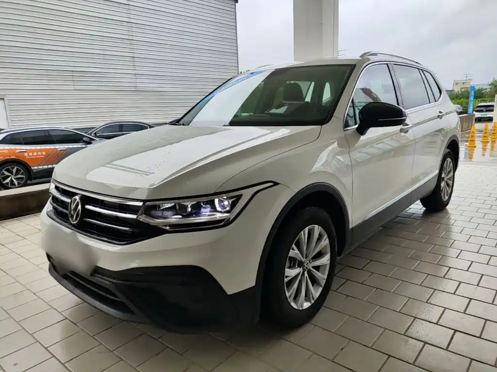 Volkswagen Tiguan L 2024 — фото 2