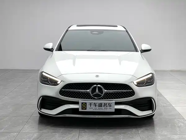 Mercedes-Benz C-Class 2024