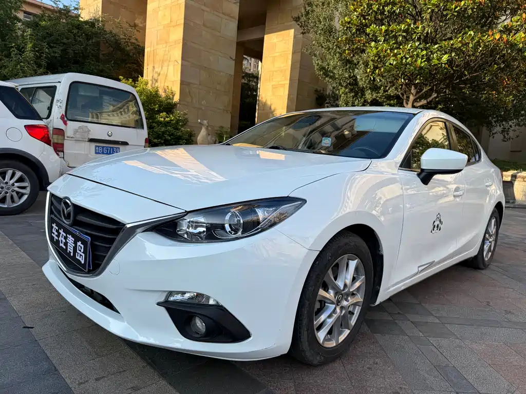 Mazda 3 Axela 2016