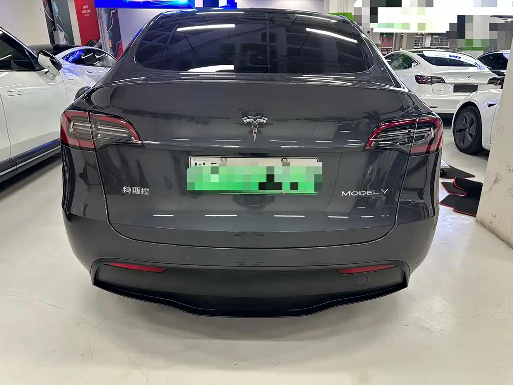Tesla Model Y 2023 — фото 14