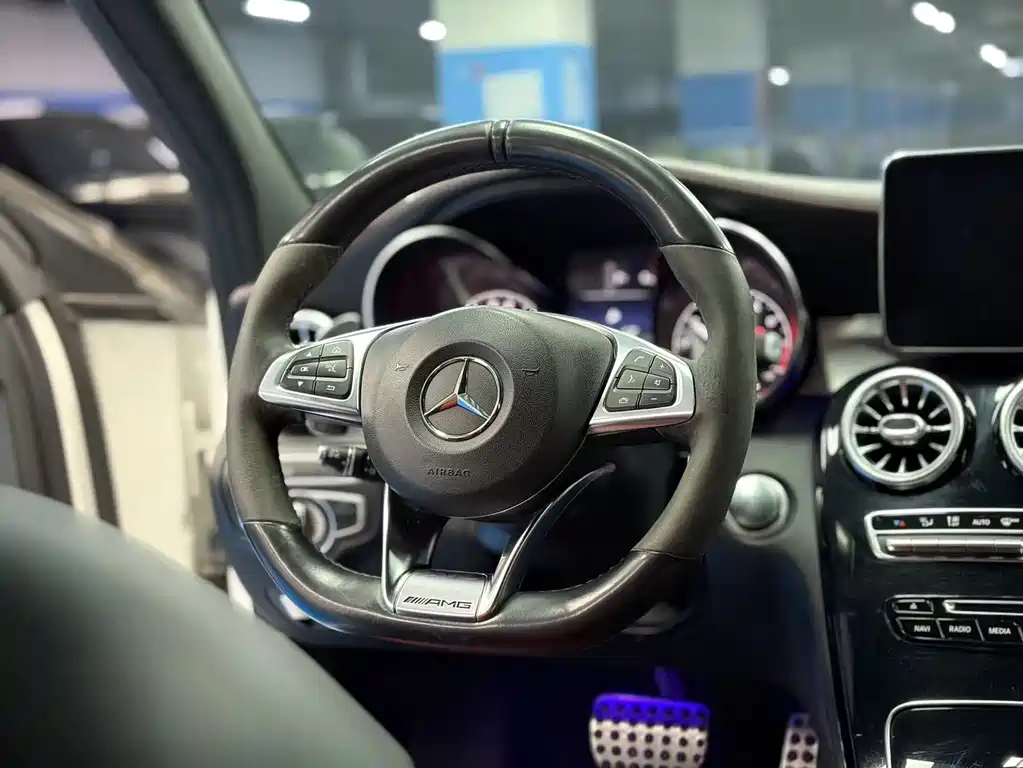 Mercedes-Benz C-Class AMG 2015 — фото 9