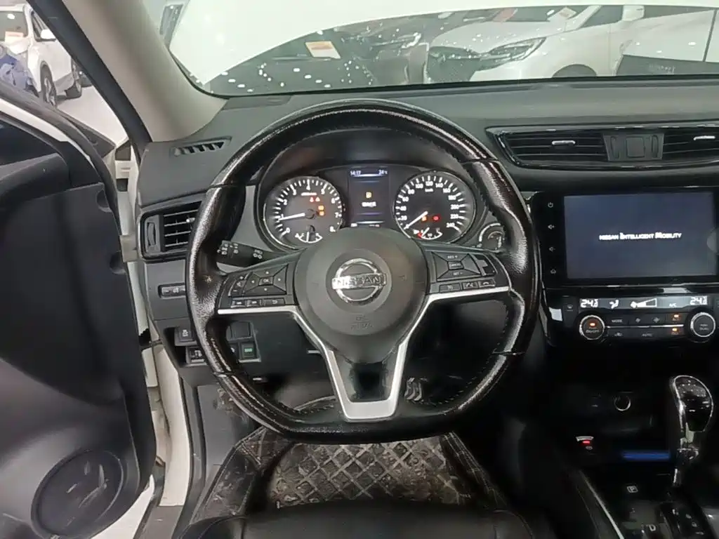 Nissan X-Trail 2020 — фото 11