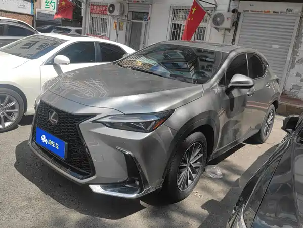 Lexus NX 2024