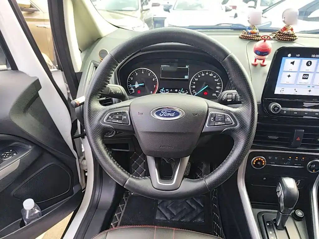 Ford EcoSport 2017 — фото 11