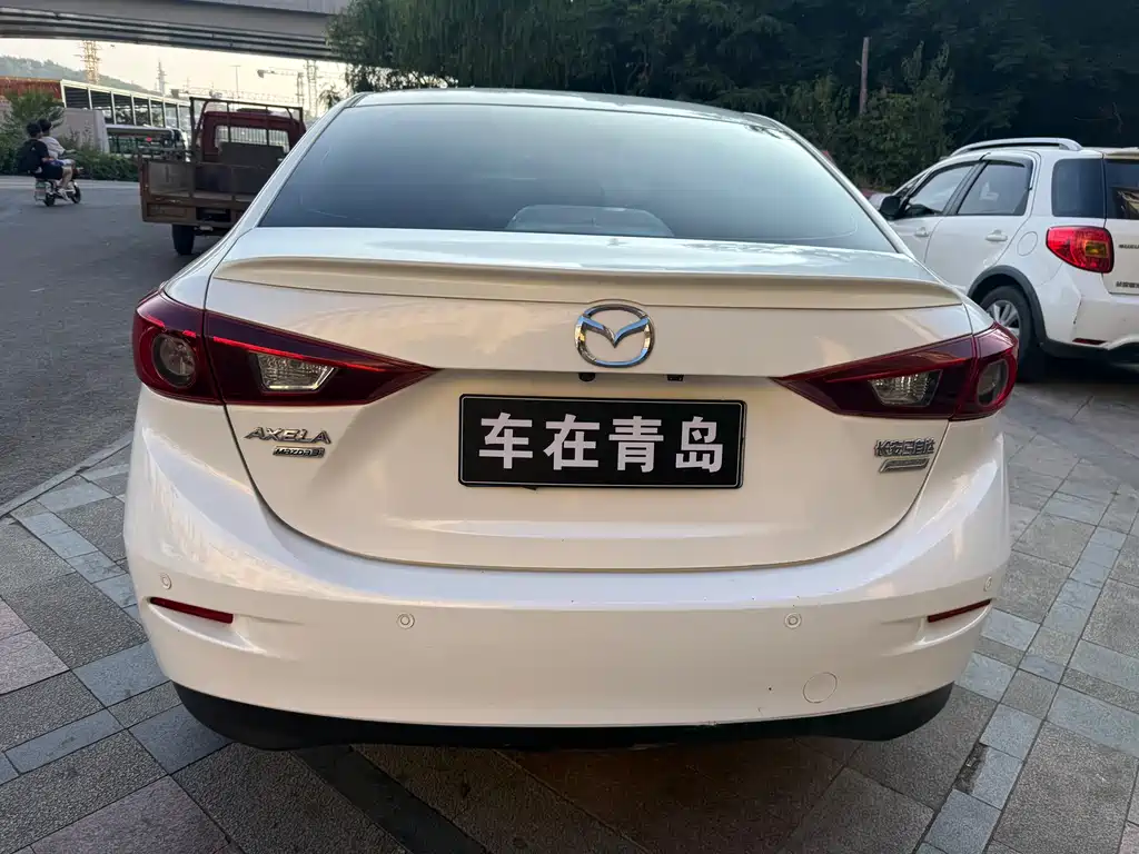 Mazda 3 Axela 2016 — фото 12