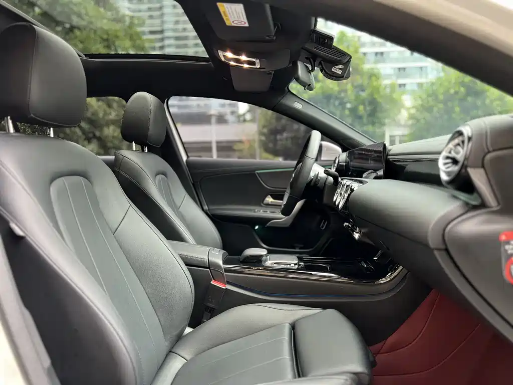 Mercedes-Benz A-Class 2021 — фото 13