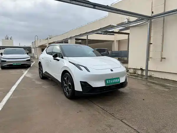 Lynk & Co Z20 2025