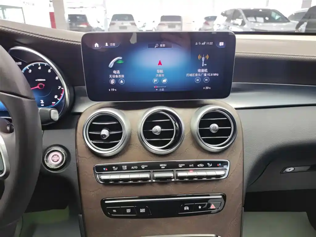 Mercedes-Benz GLC 2022 — фото 13