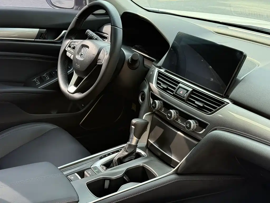Honda Accord 2023 — фото 8
