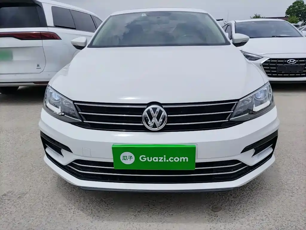 Volkswagen Sagitar 2019