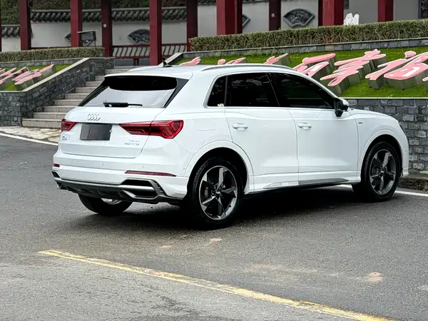 Audi Q3 2022