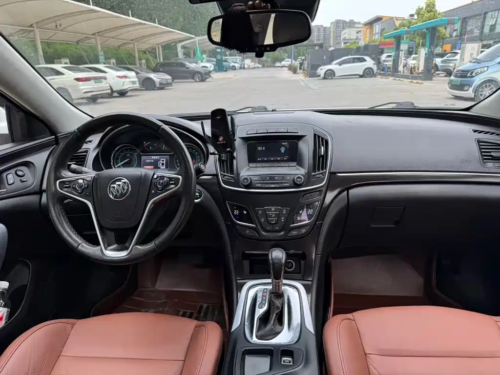 Buick Regal 2014 — фото 17