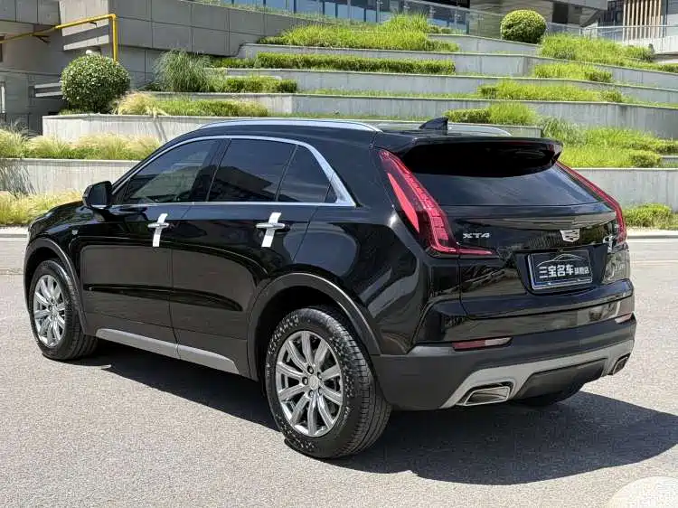 Cadillac XT4 2020 — фото 4