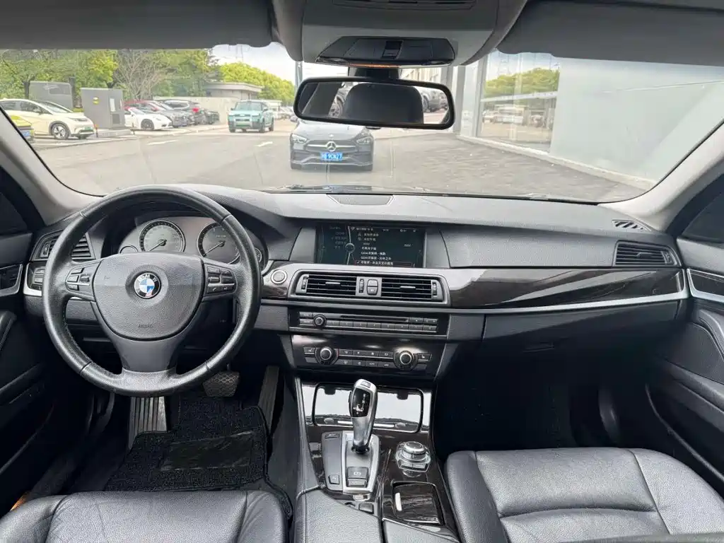 BMW 5 Series 2012 — фото 4